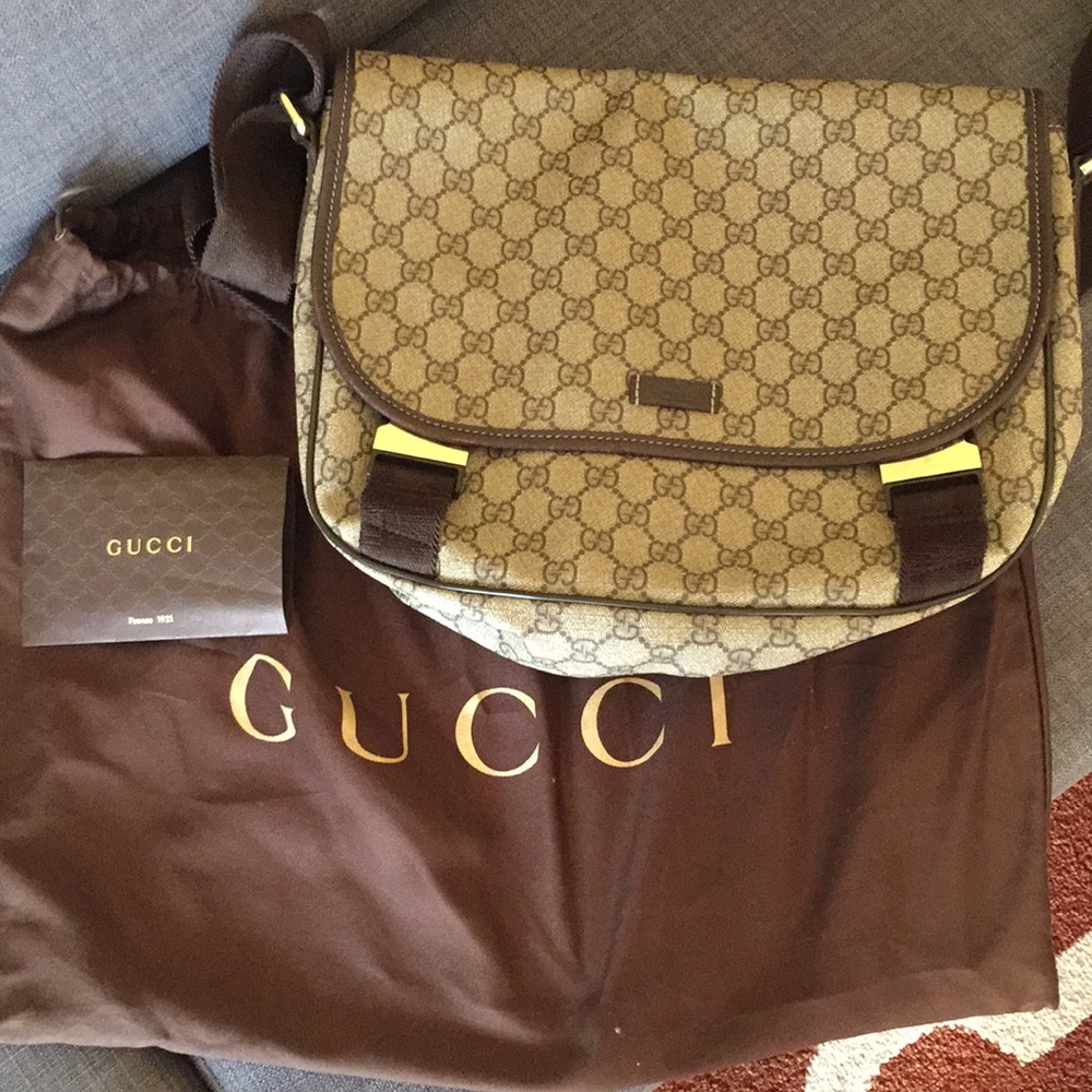 Gucci monogram messenger bag